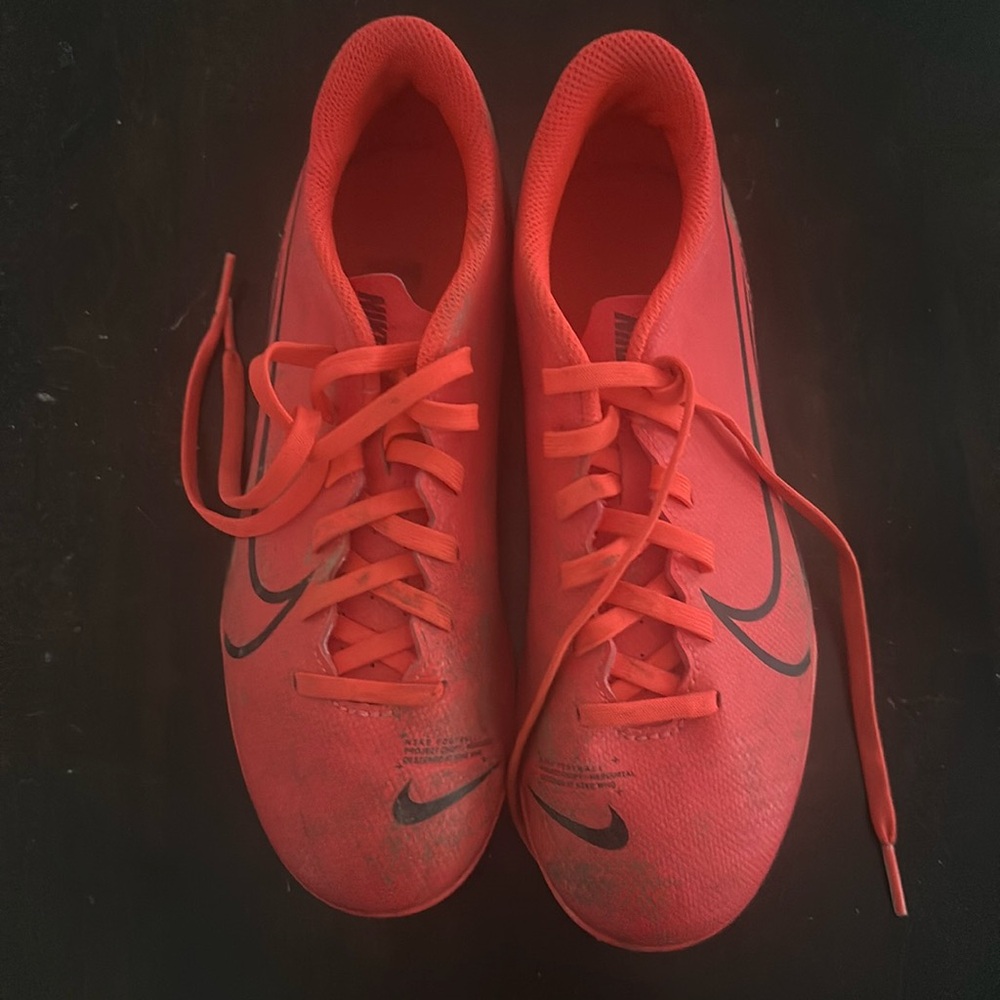 Nike Merc grass soccer cleats. 5Y